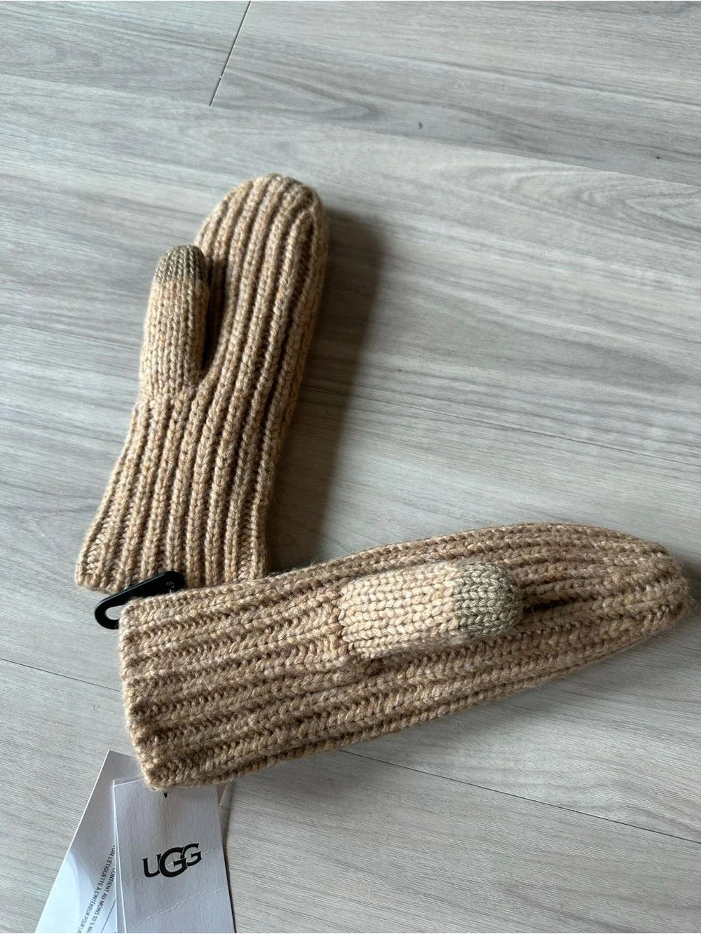 UGG Ribbed Knit Mittens in Heathered Camel